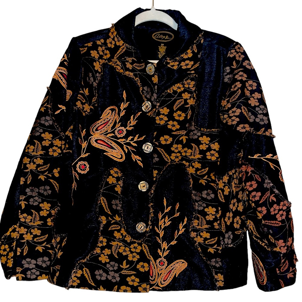 Alex Kim - VTG 90’s tapestry embroidered jacket never worn